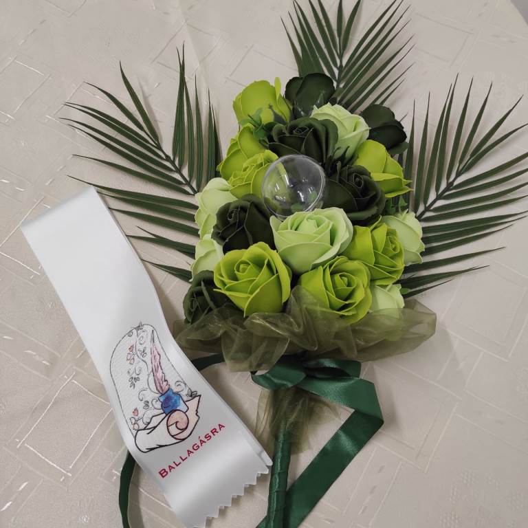 friss szappanvirág csokor