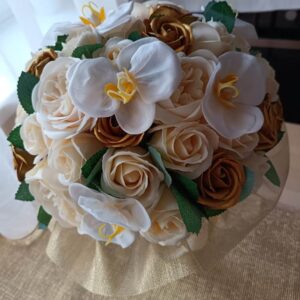 alabástrom szappanvirág csokor