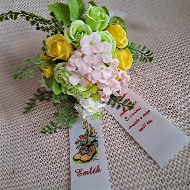 Ámulat szappanvirág csokor