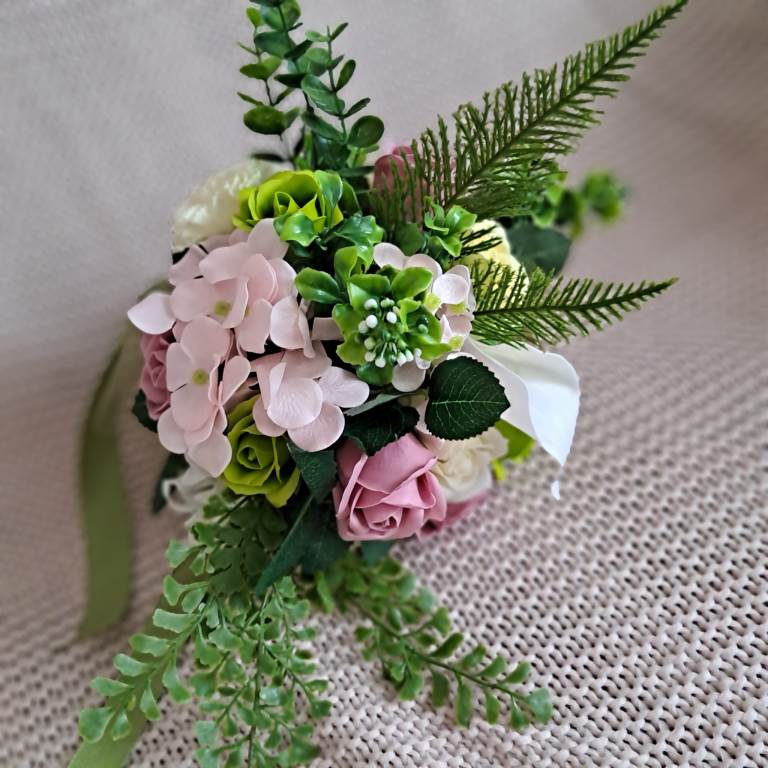 titok szappanvirág csokor